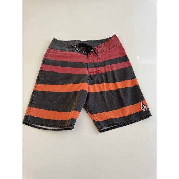 NEW VOLCOM MENS 28 BOARDSHORTS SHORTS Swimsuit Red Rare Striped Vintage Look New - Picture 1 of 4